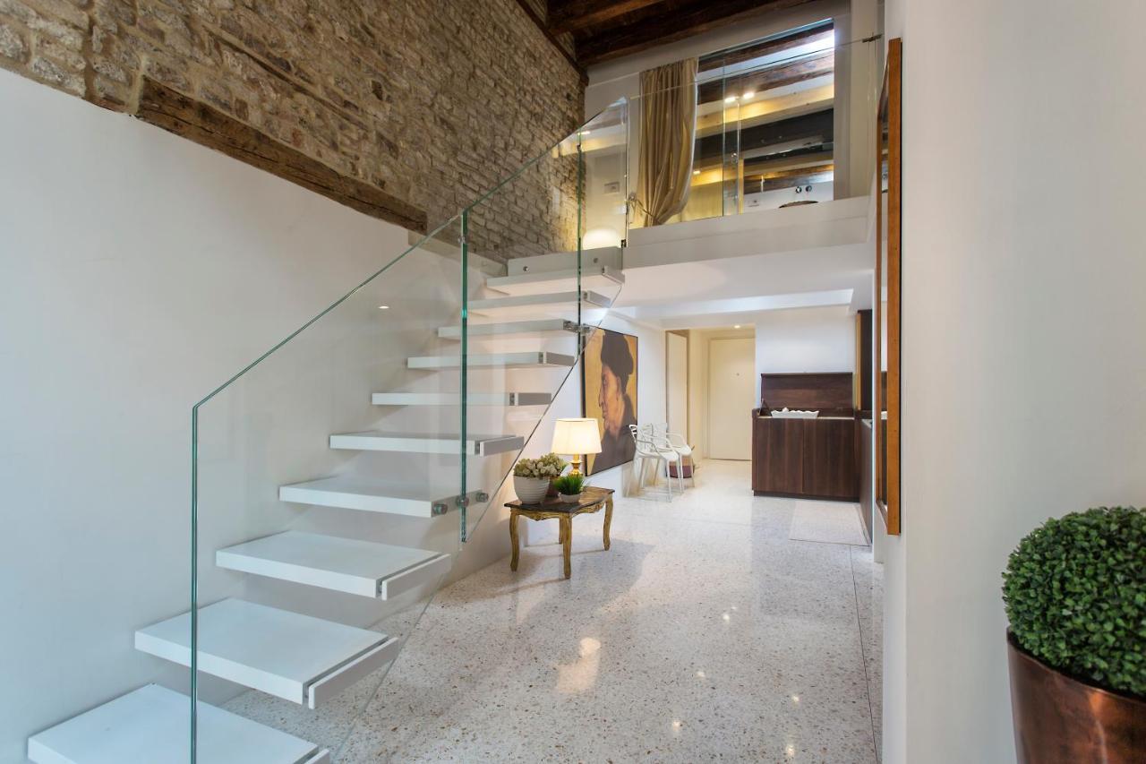 Apartmán Italiahaus - Ca' Olivo Loft With Canal View In Rialto Benátky Exteriér fotografie